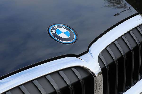 2021 BMW 3 Series 330e Luxury Line G20