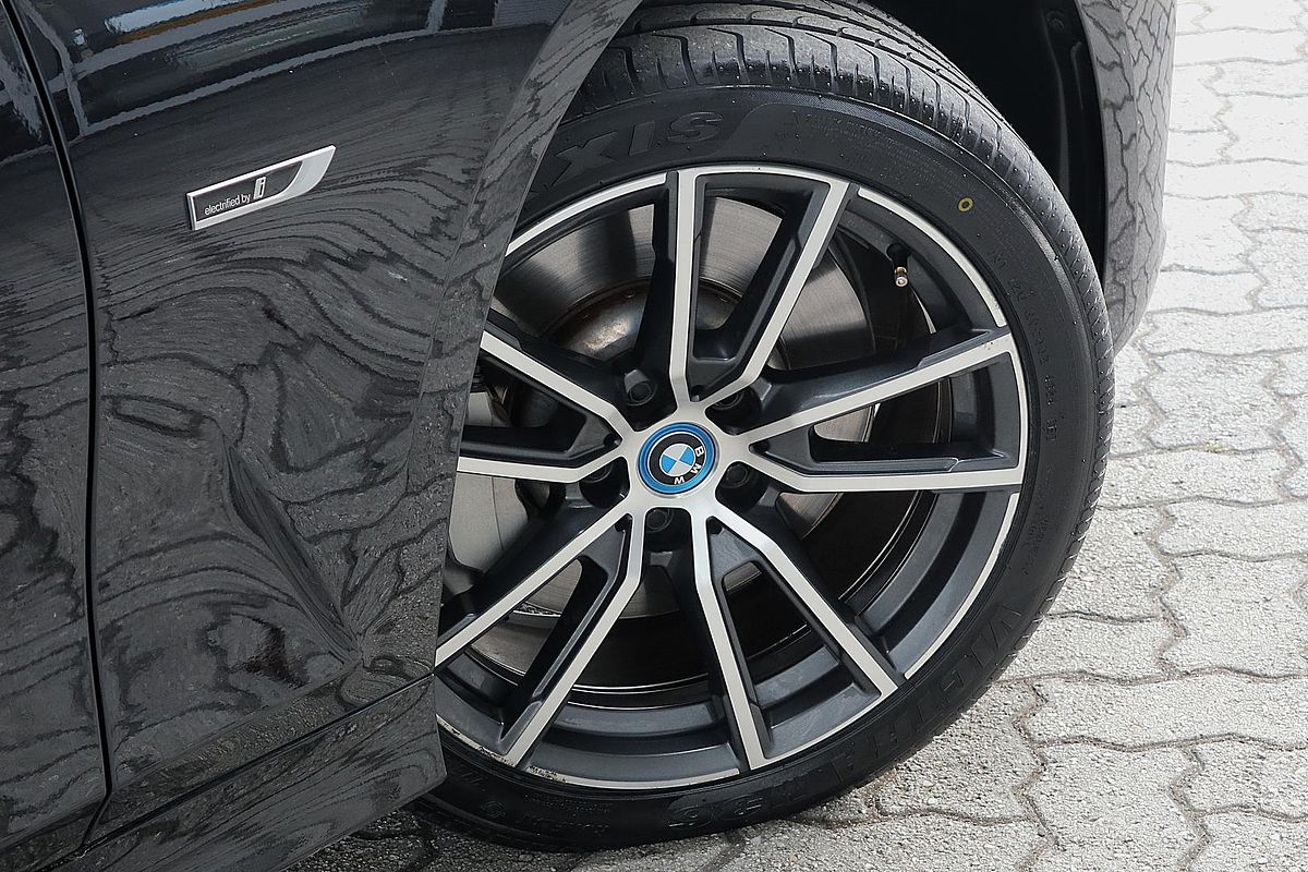 2021 BMW 3 Series 330e Luxury Line G20