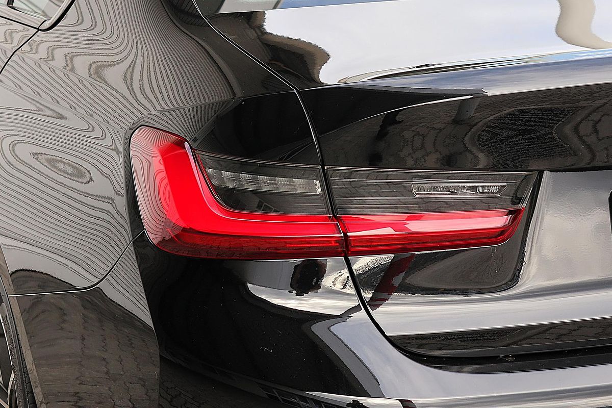 2021 BMW 3 Series 330e Luxury Line G20