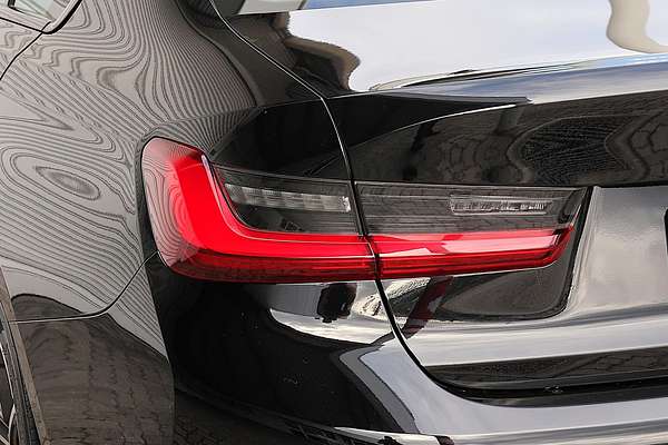2021 BMW 3 Series 330e Luxury Line G20