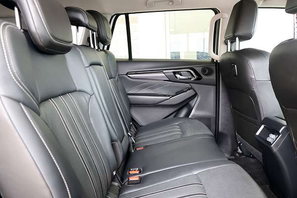 2023 Isuzu MU-X LS-T