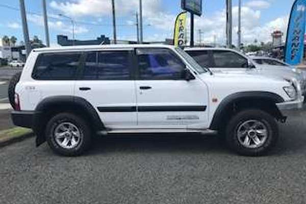 2002 Nissan Patrol ST GU III