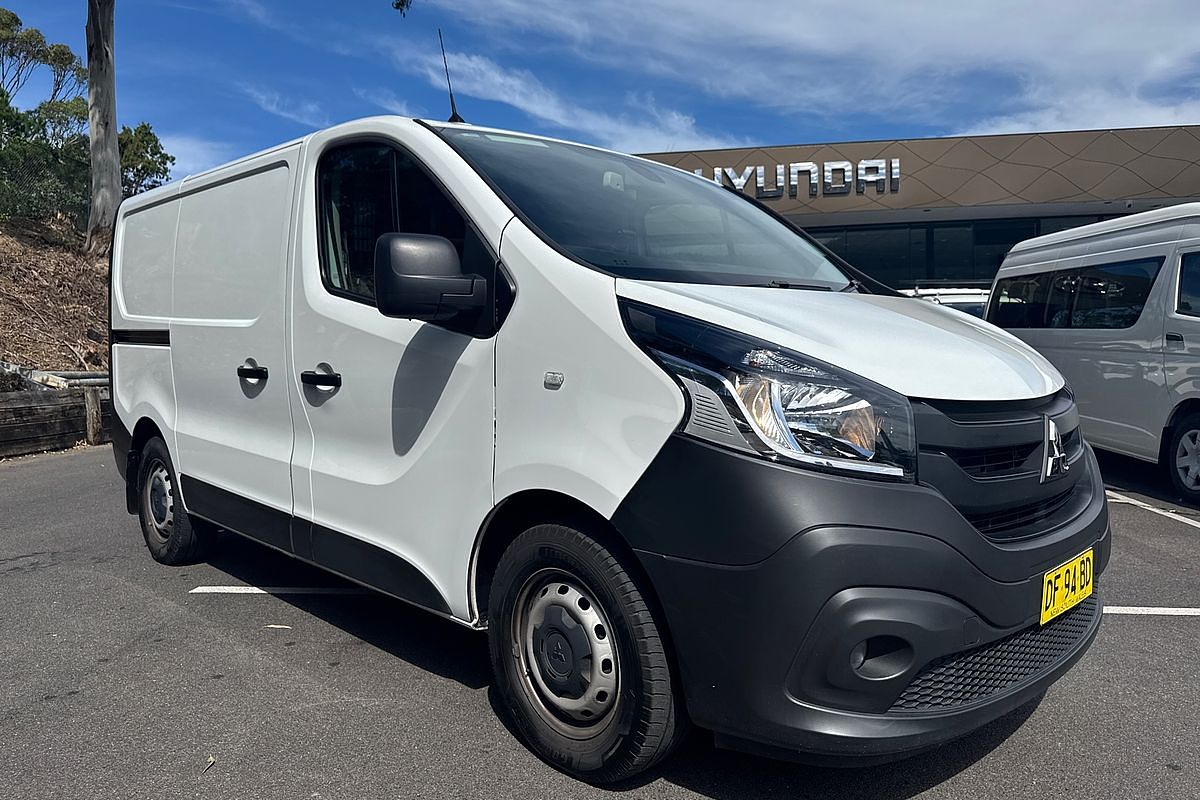 2022 Mitsubishi Express GLX SN SWB