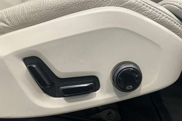 2018 Volvo XC60 T5 Inscription