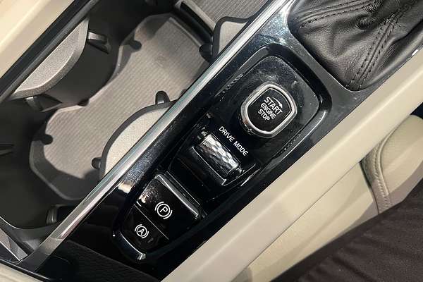 2018 Volvo XC60 T5 Inscription