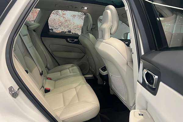2018 Volvo XC60 T5 Inscription