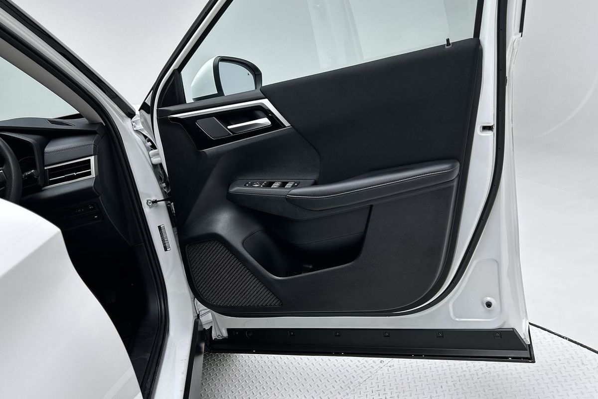 2023 Mitsubishi Outlander LS ZM
