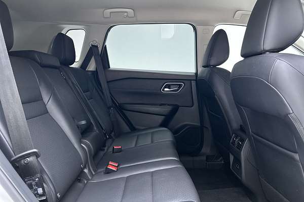 2023 Nissan X-TRAIL ST-L T33