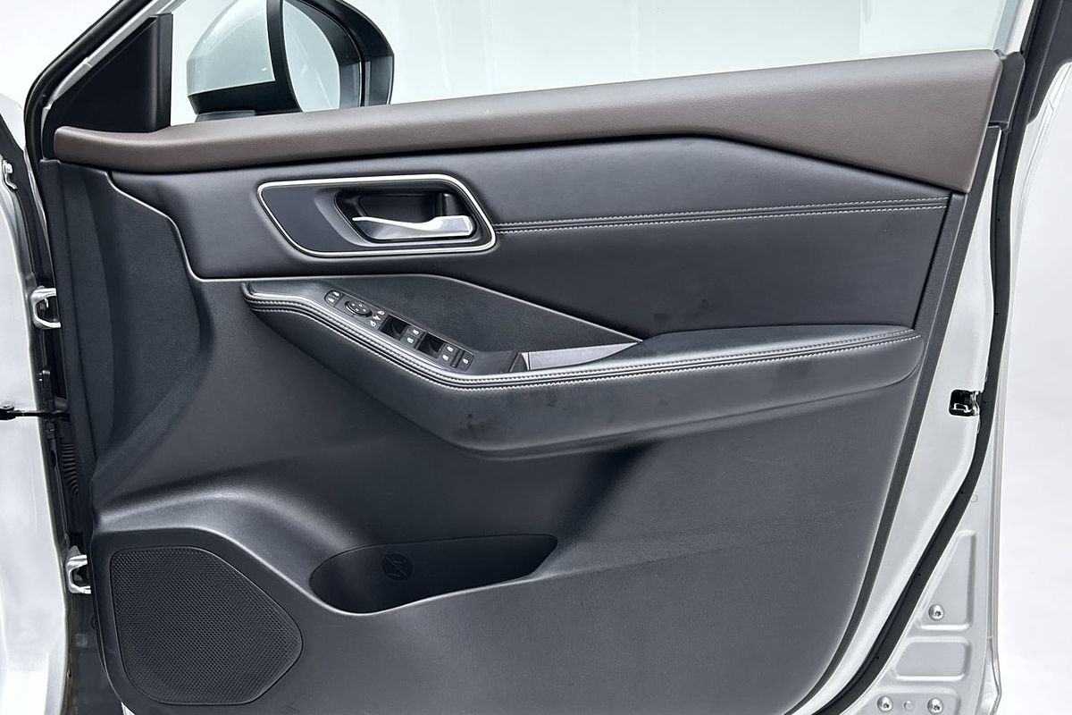 2023 Nissan X-TRAIL ST-L T33