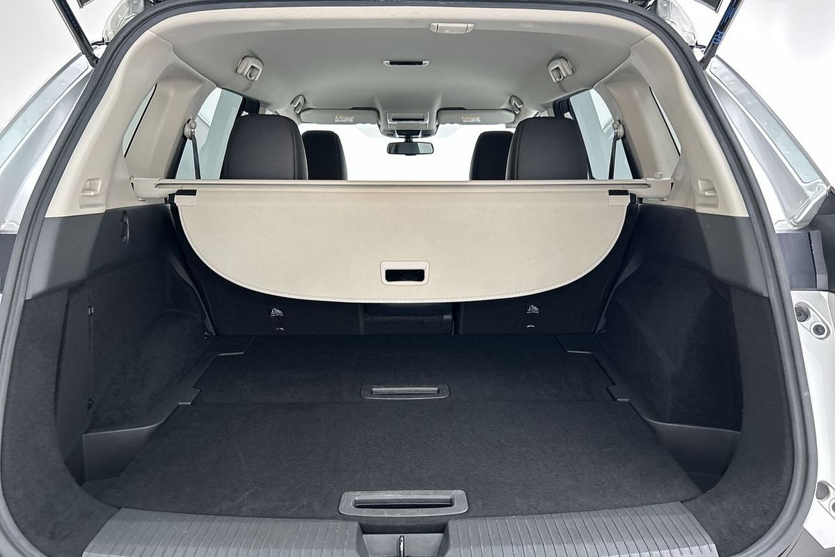 2023 Nissan X-TRAIL ST-L T33