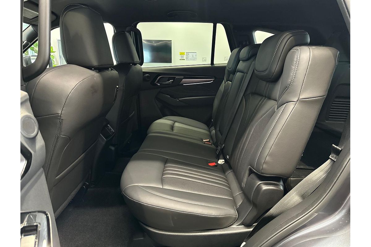 2025 Isuzu MU-X LS-T