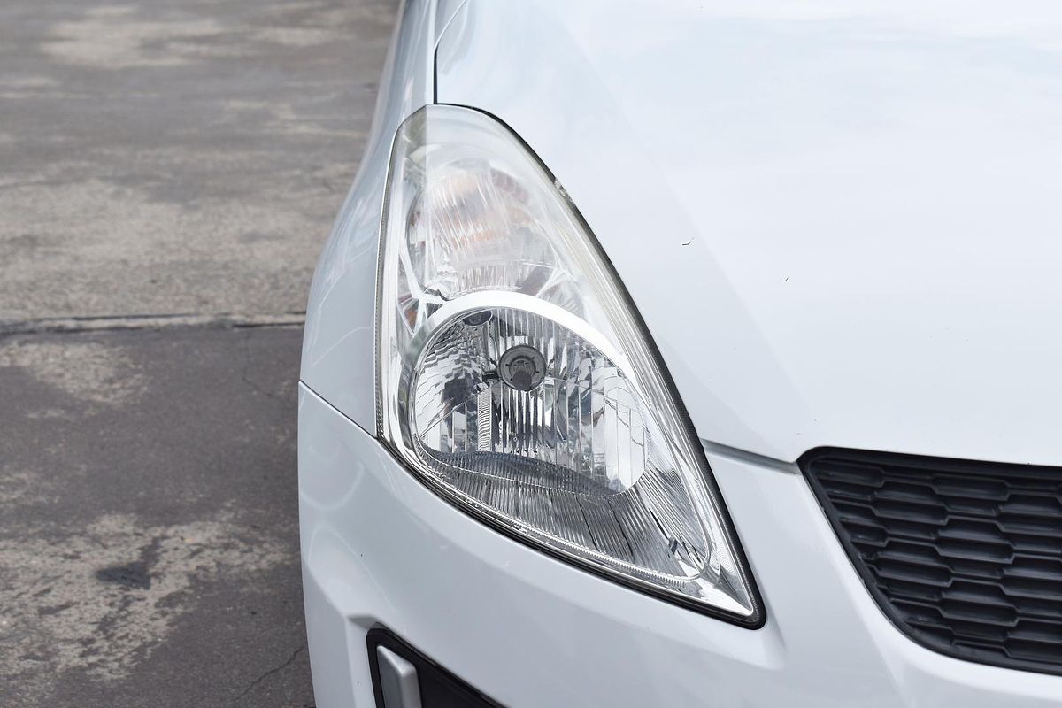 2015 Suzuki Swift GL Navigator FZ