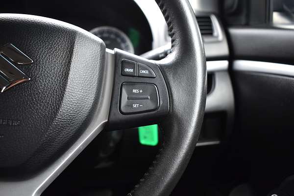 2015 Suzuki Swift GL Navigator FZ