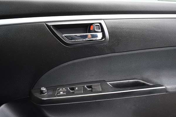 2015 Suzuki Swift GL Navigator FZ