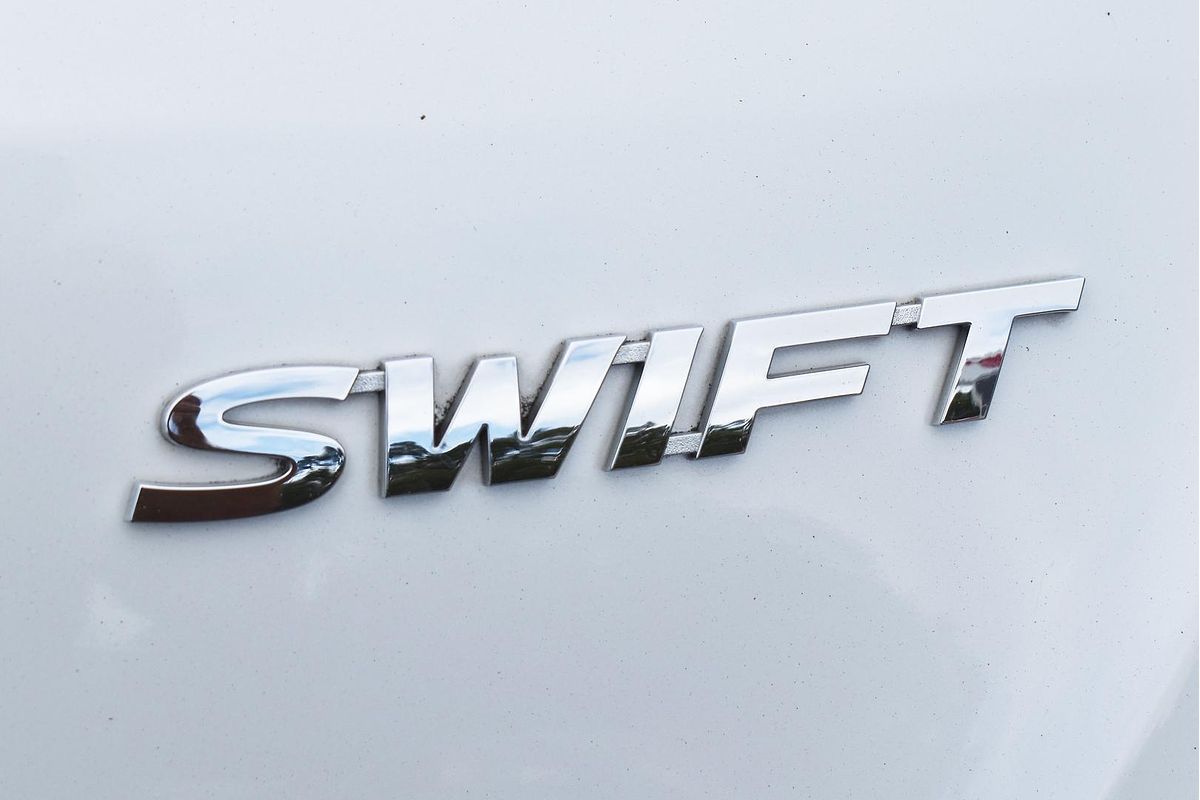 2015 Suzuki Swift GL Navigator FZ