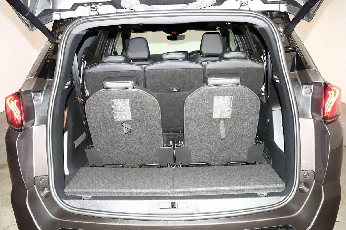 2022 Peugeot 5008 GT P87