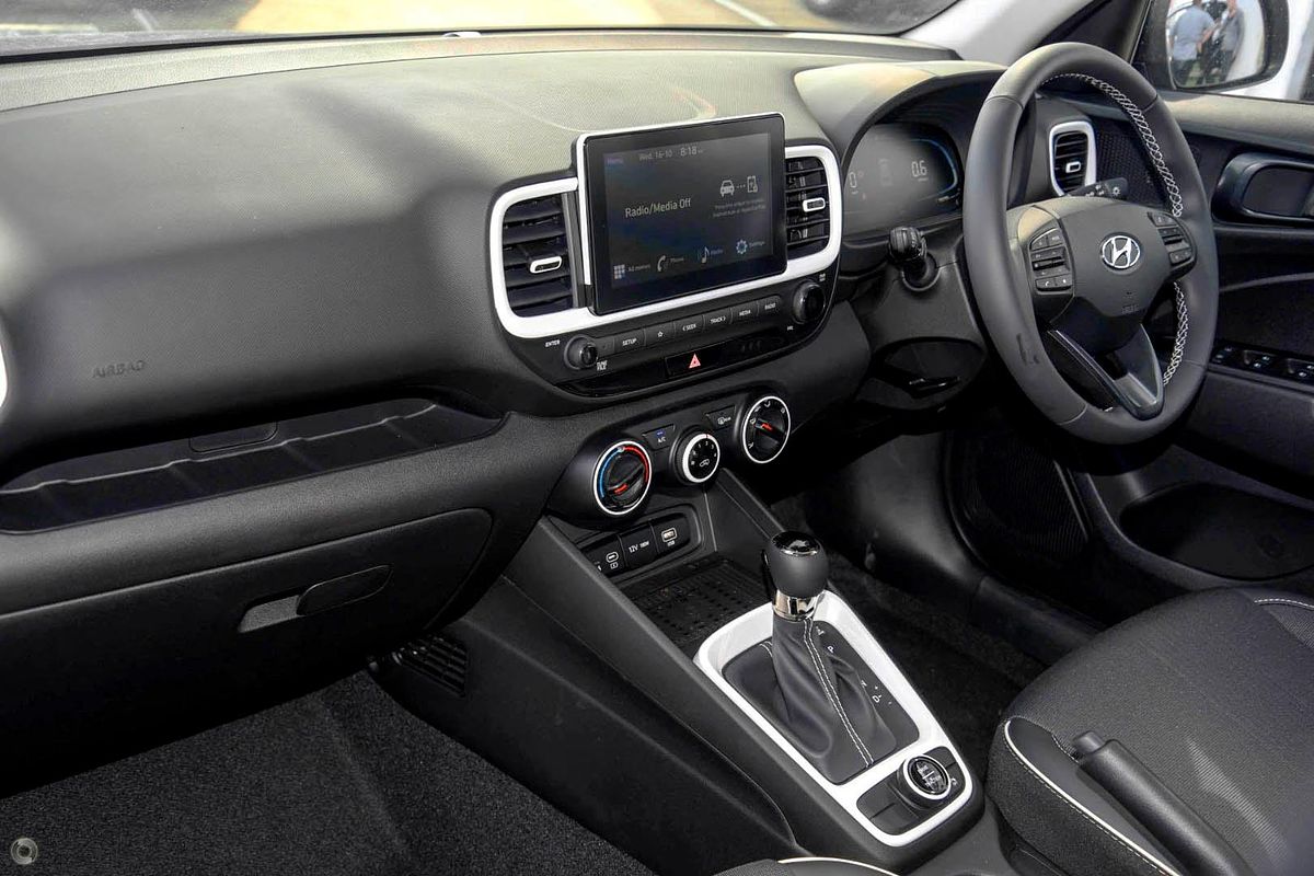 2025 Hyundai Venue Active QX.V5