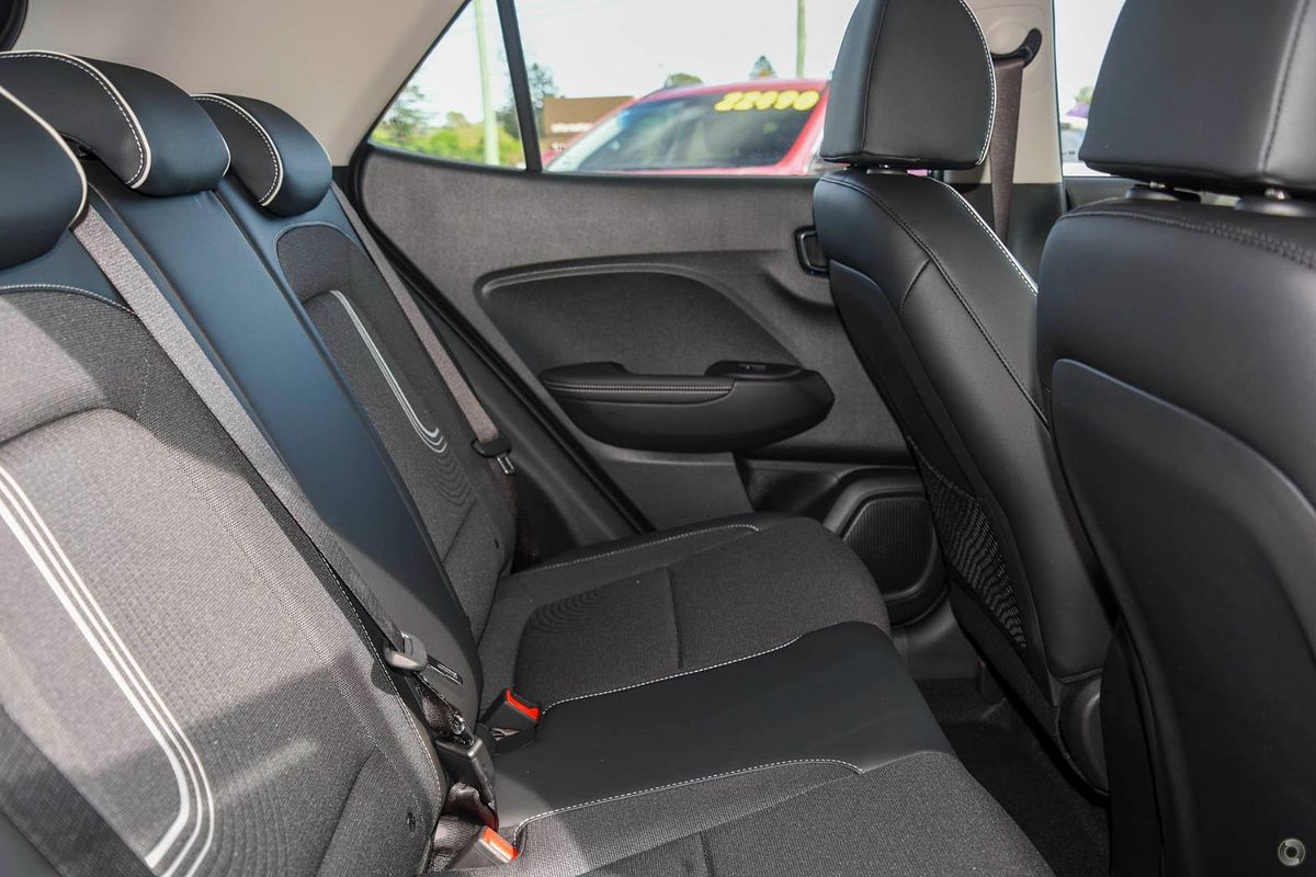2025 Hyundai Venue Active QX.V5