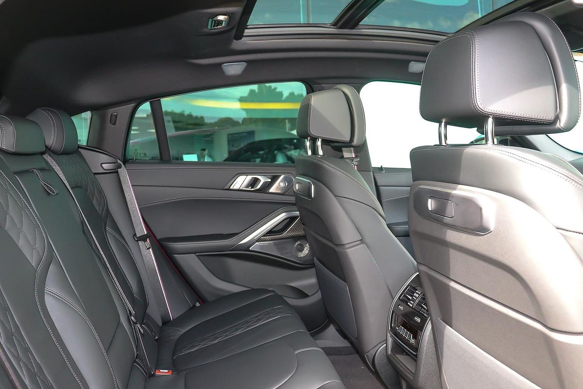 2024 BMW X6 M60i G06 LCI