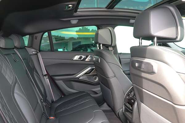 2024 BMW X6 M60i G06 LCI