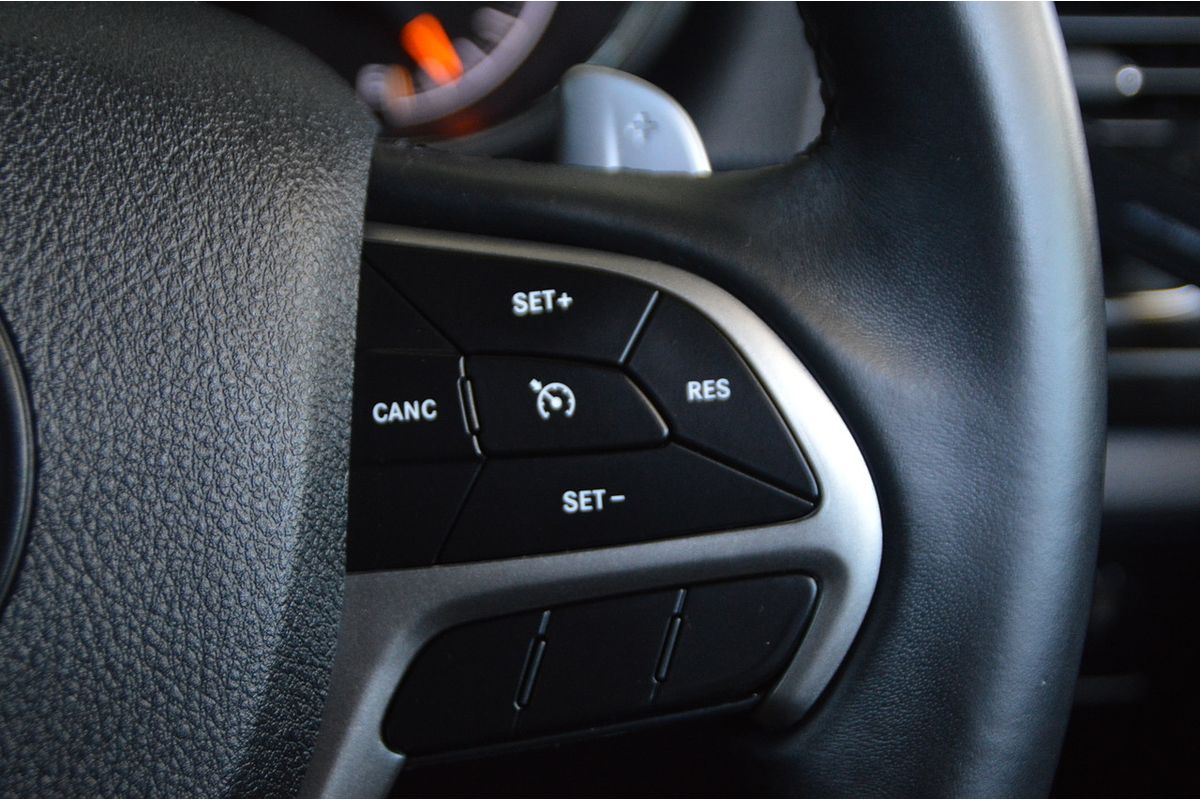 2019 Jeep Grand Cherokee Laredo WK