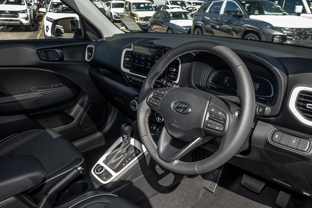 2024 Hyundai Venue Elite QX.V5