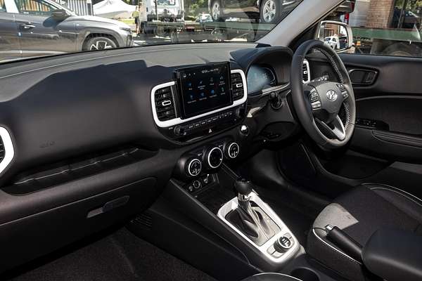2024 Hyundai Venue Elite QX.V5