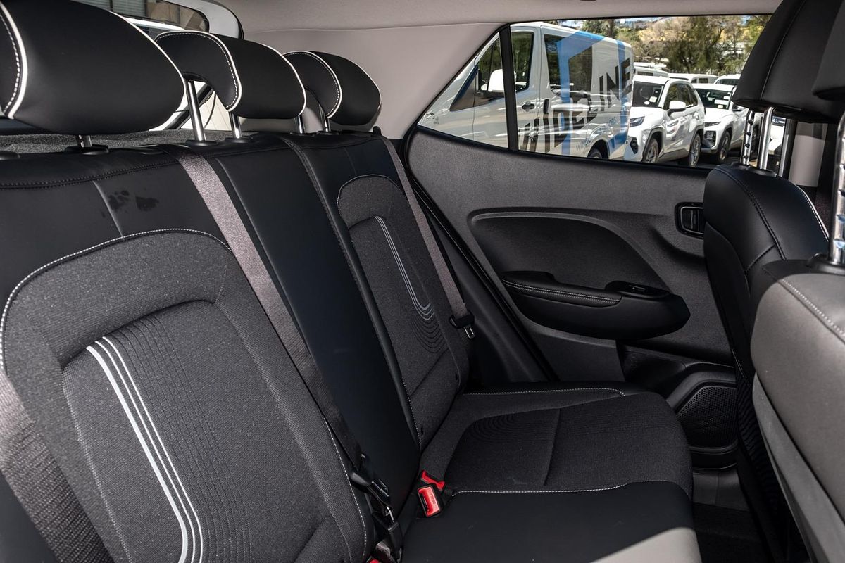 2024 Hyundai Venue Elite QX.V5