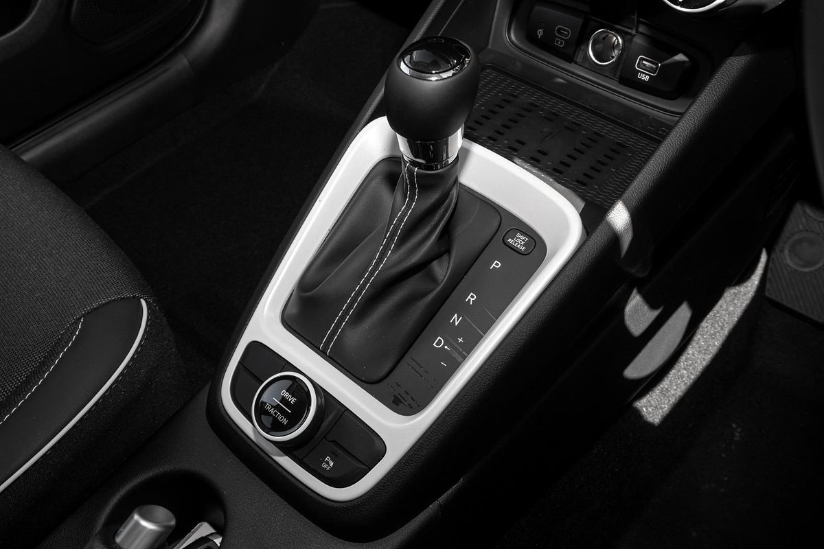 2024 Hyundai Venue Elite QX.V5