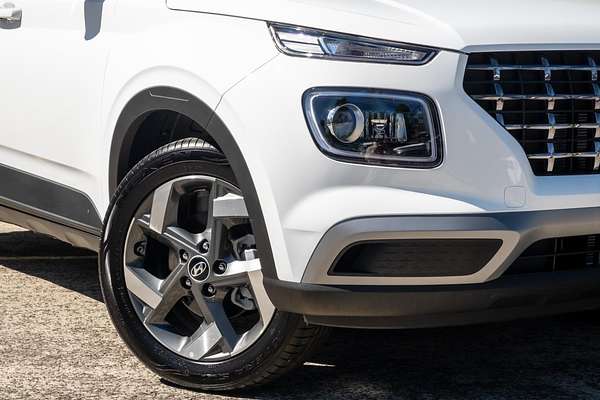 2024 Hyundai Venue Elite QX.V5