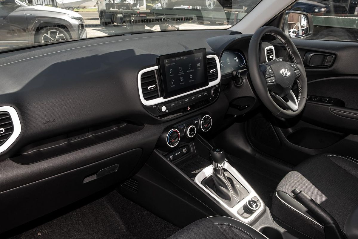 2024 Hyundai Venue Active QX.V5
