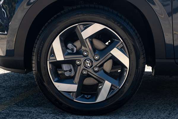 2024 Hyundai Venue Active QX.V5