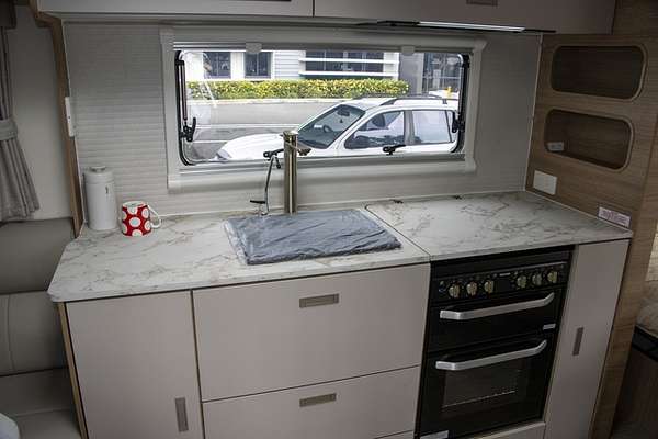 2025 Jayco SILVERLINE CARAVAN 21.65-3.OB.SL-MY25