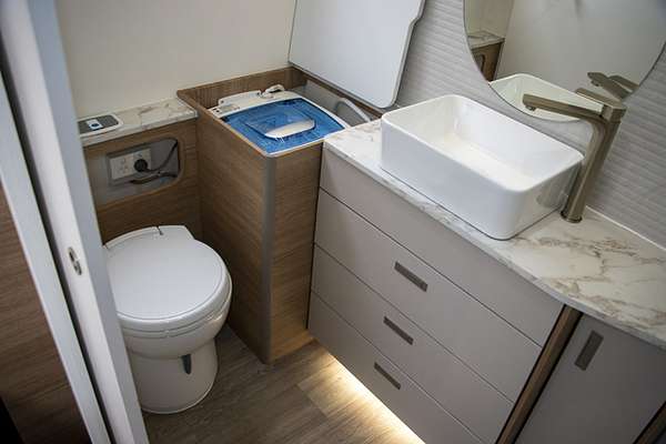 2025 Jayco SILVERLINE CARAVAN 21.65-3.OB.SL-MY25