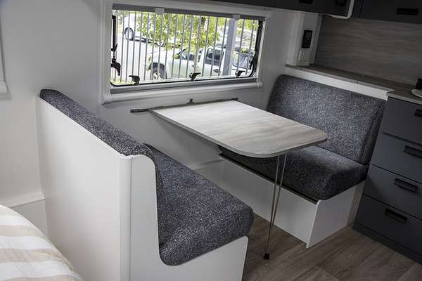 2025 Jayco STARCRAFT POPTOP 13.42-2.BP.SC-MY25