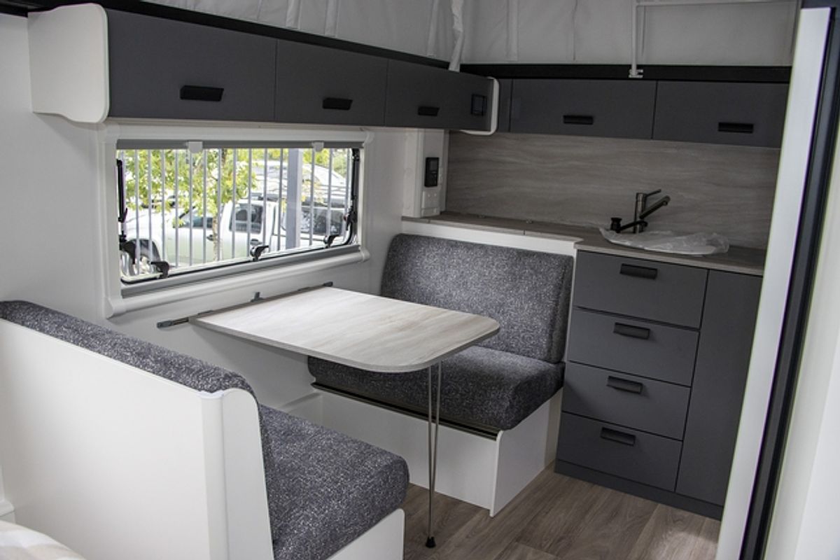 2025 Jayco STARCRAFT POPTOP 13.42-2.BP.SC-MY25
