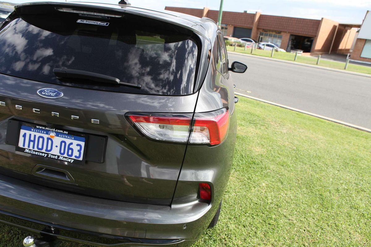 2022 Ford Escape ST-Line ZH