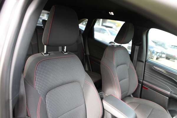 2022 Ford Escape ST-Line ZH