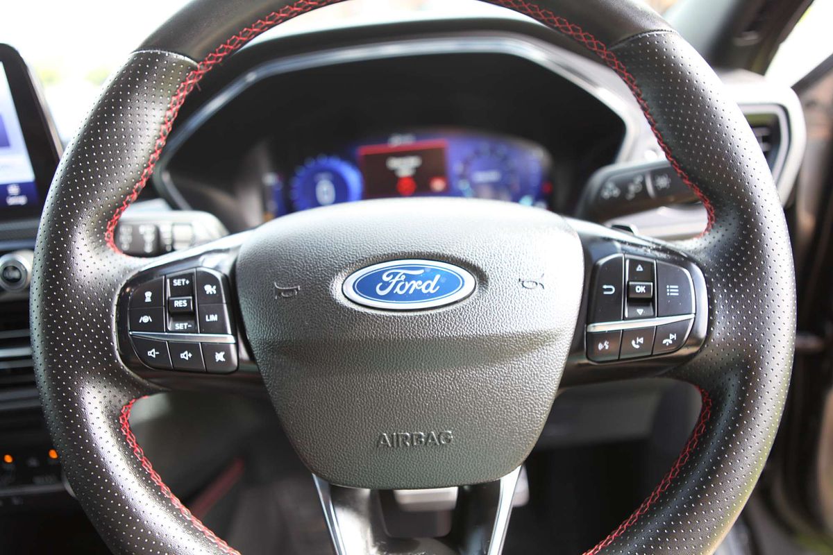 2022 Ford Escape ST-Line ZH