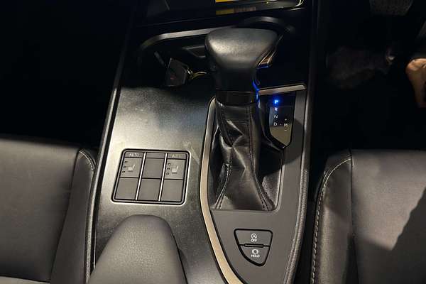2022 Lexus UX UX200 Luxury MZAA10R
