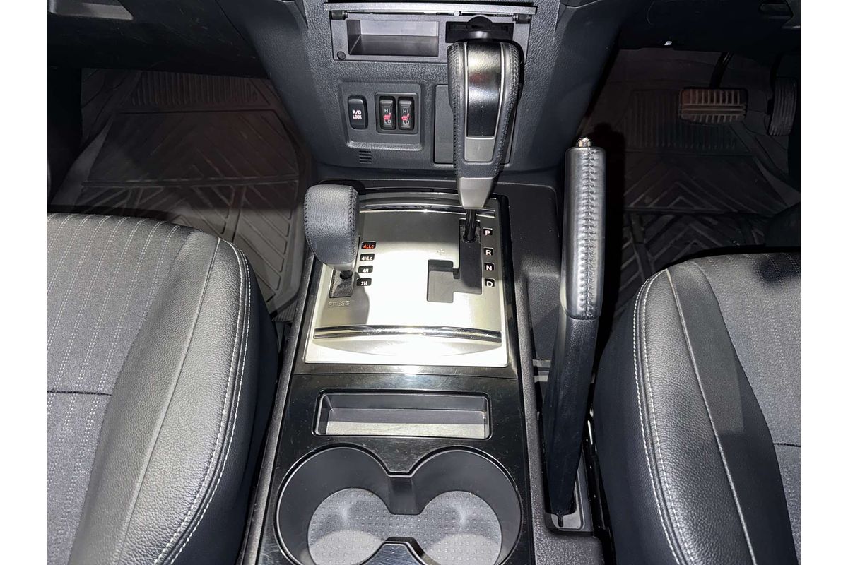 2021 Mitsubishi Pajero GLS NX