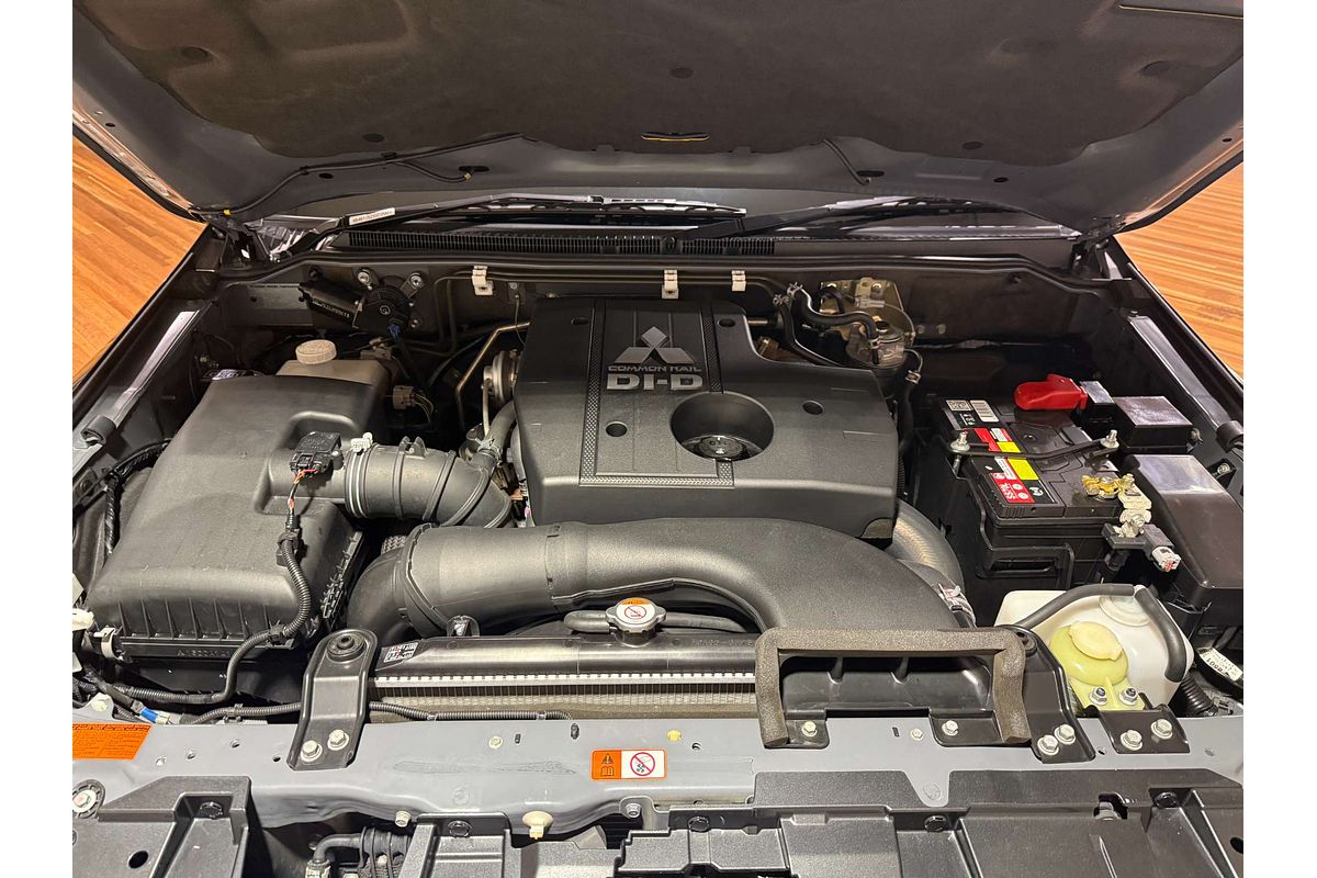 2021 Mitsubishi Pajero GLS NX