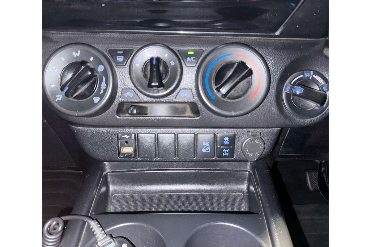 2021 Toyota Hilux SR GUN126R 4X4