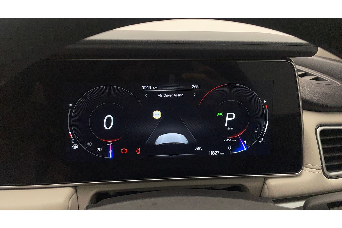 2023 Mahindra XUV700 AX7L