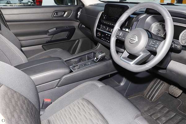 2024 Nissan Pathfinder ST-L R53