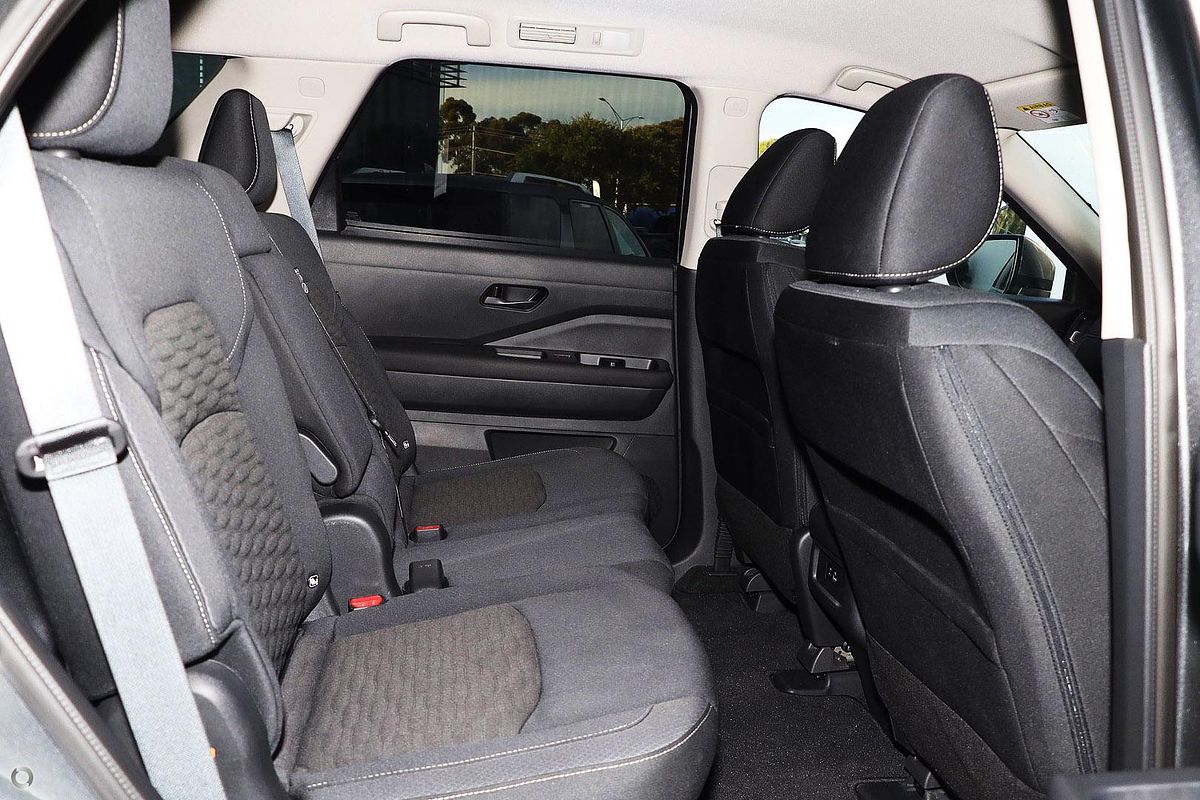 2024 Nissan Pathfinder ST-L R53