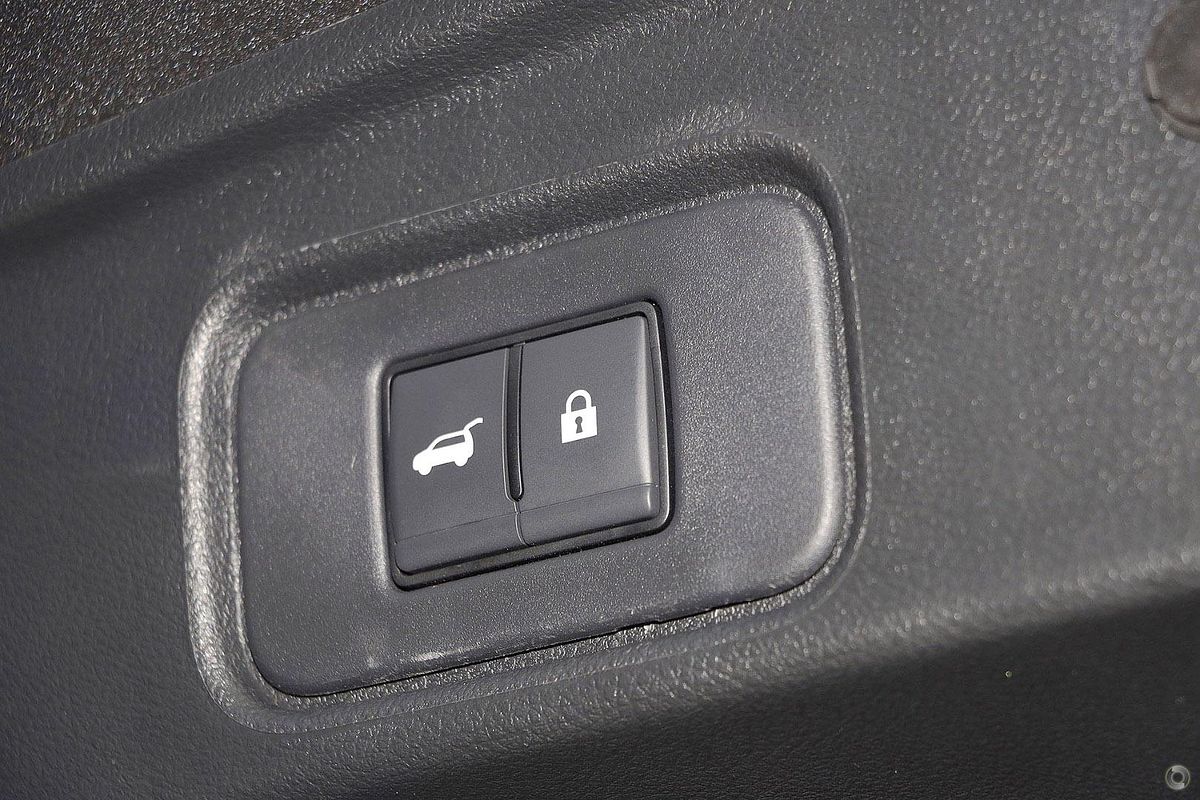 2024 Nissan Pathfinder ST-L R53