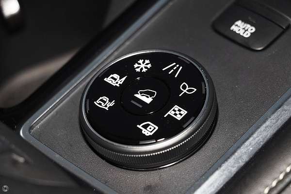 2024 Nissan Pathfinder ST-L R53