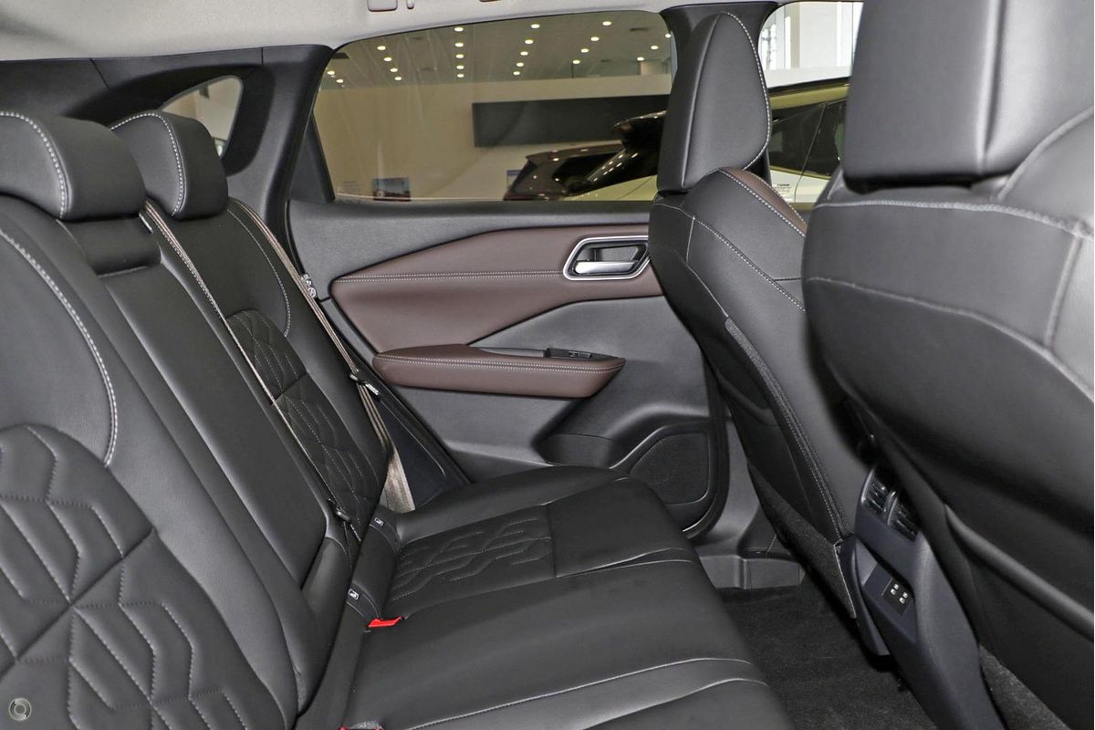 2025 Nissan QASHQAI Ti J12