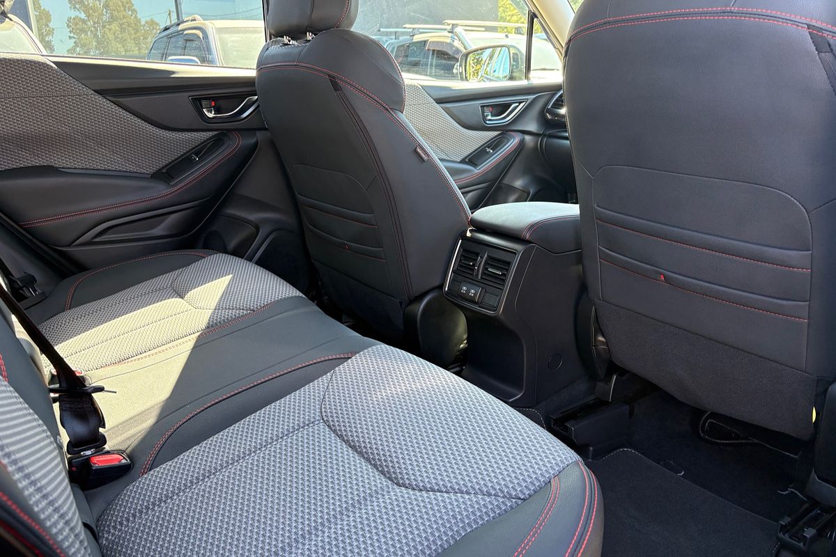 2023 Subaru Forester 2.5i Sport S5